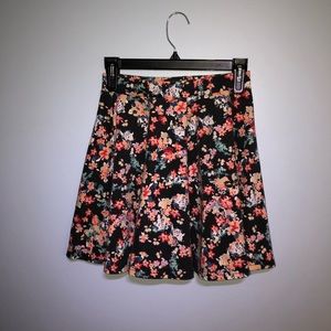 Floral skirt size small